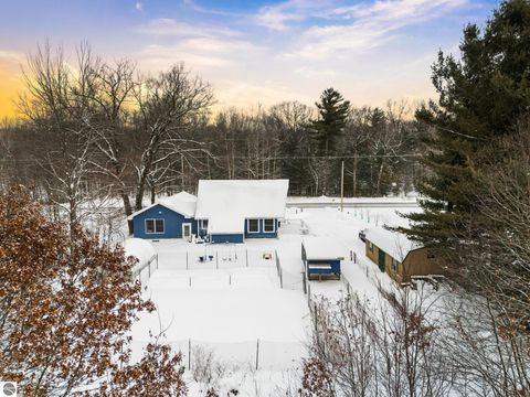 Tiny photo for 9131 W Jennings Road, Lake City, MI 49651 (MLS # 1941818)