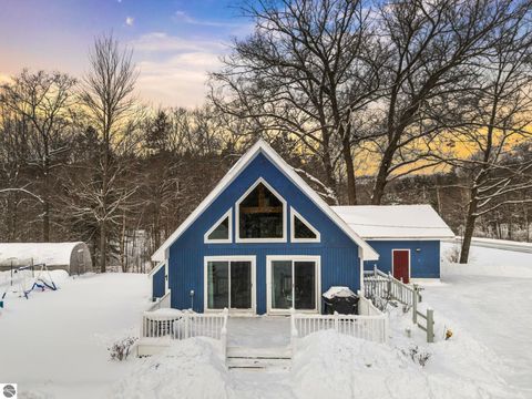 Tiny photo for 9131 W Jennings Road, Lake City, MI 49651 (MLS # 1941818)