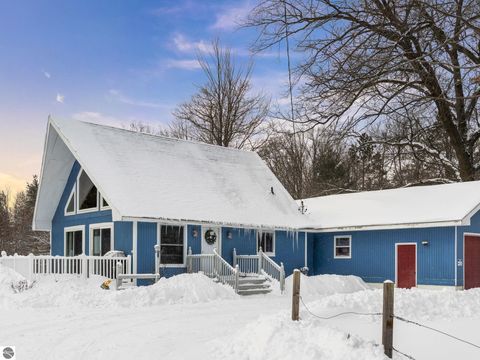 Tiny photo for 9131 W Jennings Road, Lake City, MI 49651 (MLS # 1941818)