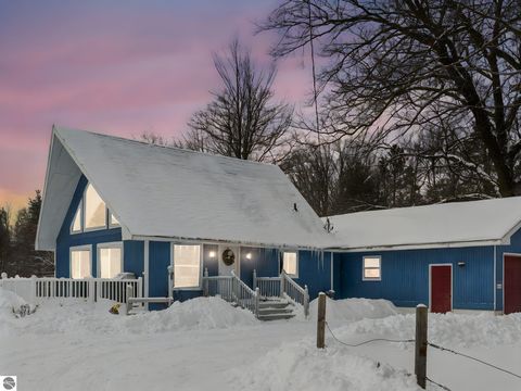 Tiny photo for 9131 W Jennings Road, Lake City, MI 49651 (MLS # 1941818)