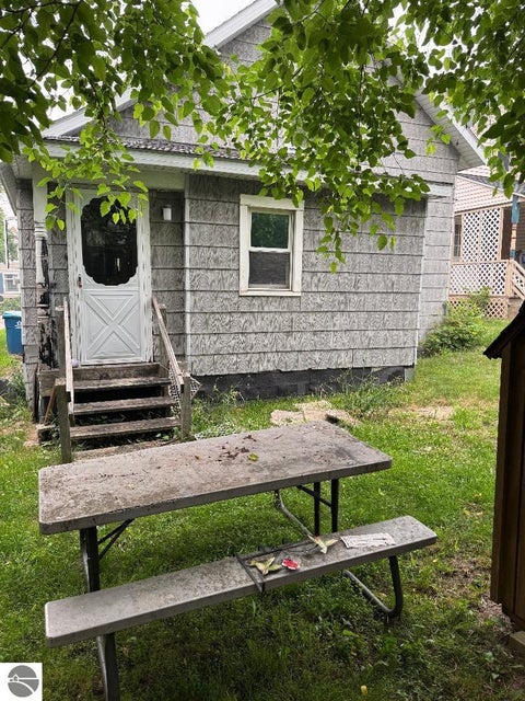 Tiny photo for 233 Second Avenue, Manistee, MI 49660 (MLS # 1948134)