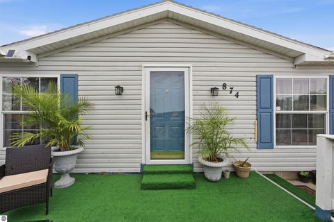 Tiny photo for 874 Crestwood Lane, Traverse City, MI 49686 (MLS # 1951155)