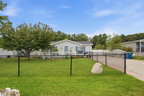 Tiny photo for 874 Crestwood Lane, Traverse City, MI 49686 (MLS # 1951155)