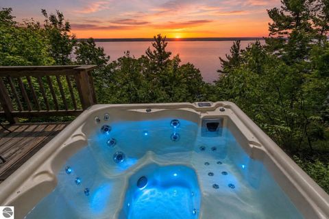 Tiny photo for 3058 Ishpeming Trail, Traverse City, MI 49686 (MLS # 1946782)