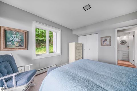 Tiny photo for 3058 Ishpeming Trail, Traverse City, MI 49686 (MLS # 1946782)