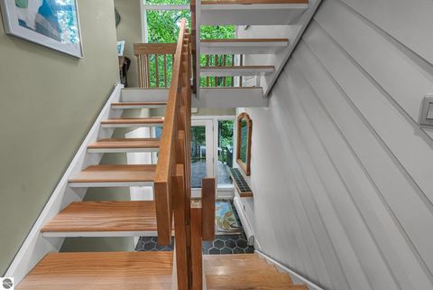 Tiny photo for 3058 Ishpeming Trail, Traverse City, MI 49686 (MLS # 1946782)