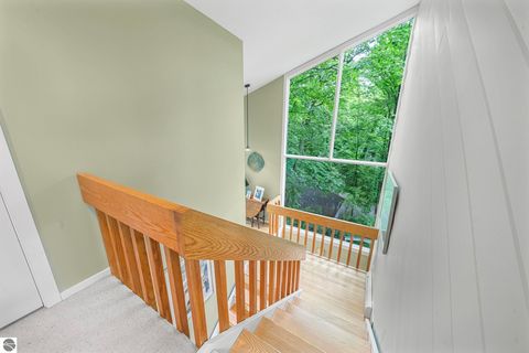 Tiny photo for 3058 Ishpeming Trail, Traverse City, MI 49686 (MLS # 1946782)