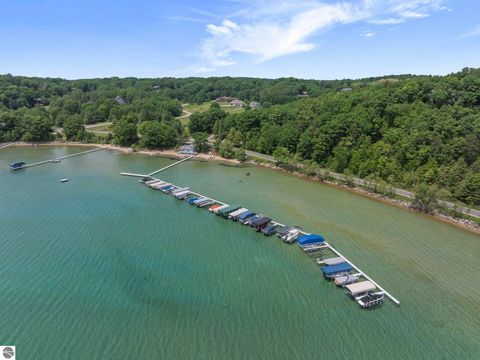 Tiny photo for 3058 Ishpeming Trail, Traverse City, MI 49686 (MLS # 1946782)