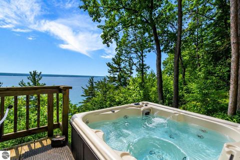 Tiny photo for 3058 Ishpeming Trail, Traverse City, MI 49686 (MLS # 1946782)