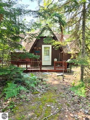 8285 N BEAVER RD, PARADISE, MI 49768 - Image 91dd68eb00178596ca6fe89dec6531d9/2583100775