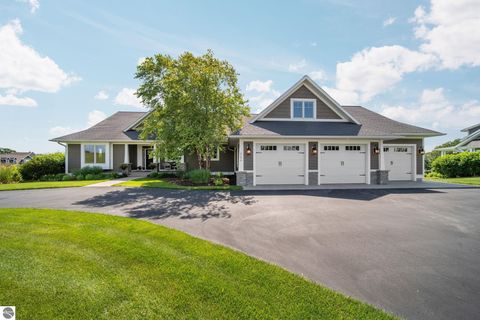Tiny photo for 8208 Underwood Ridge, Traverse City, MI 49686 (MLS # 1948562)