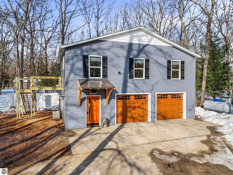 Photo of 17432 Jennifer Drive, Wellston, MI 49689 (MLS # 1942321)