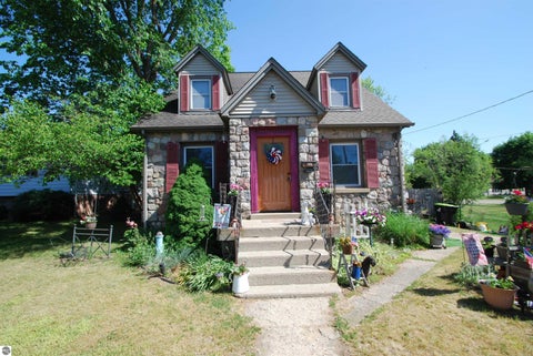 Photo of 135 Carpenter Street, West Branch, MI 48661 (MLS # 1947269)