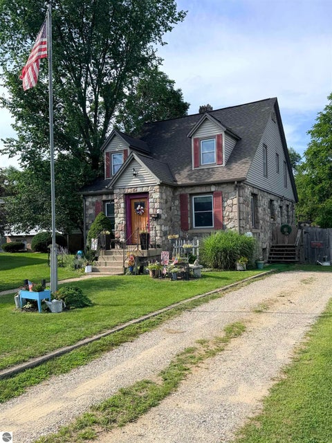 Photo of 135 Carpenter Street, West Branch, MI 48661 (MLS # 1947269)