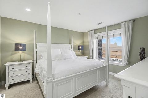 Tiny photo for 1941 US-31 N #15, Traverse City, MI 49686 (MLS # 1942817)