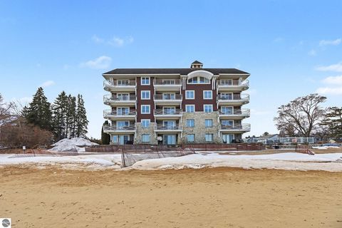 Tiny photo for 1941 US-31 N #15, Traverse City, MI 49686 (MLS # 1942817)