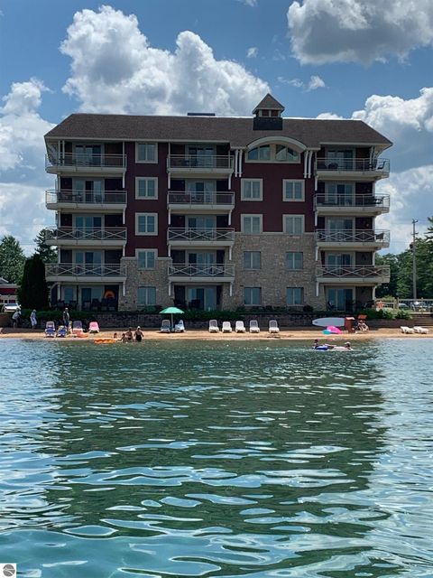 Tiny photo for 1941 US-31 N #15, Traverse City, MI 49686 (MLS # 1942817)