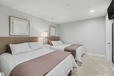 Tiny photo for 1941 US-31 N #15, Traverse City, MI 49686 (MLS # 1942817)