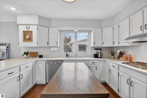 Tiny photo for 980 Glencoe Road, Alma, MI 48801 (MLS # 1943215)