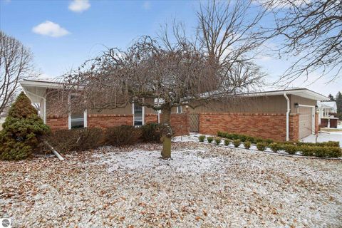 Tiny photo for 980 Glencoe Road, Alma, MI 48801 (MLS # 1943215)