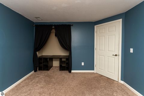 Tiny photo for 1604 E Gaylord Street, Mt Pleasant, MI 48858 (MLS # 1944953)