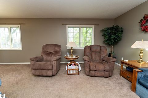 Tiny photo for 1604 E Gaylord Street, Mt Pleasant, MI 48858 (MLS # 1944953)
