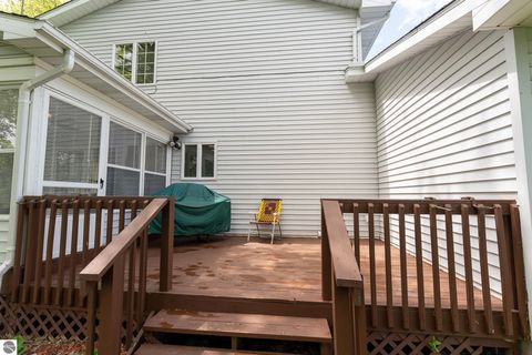 Tiny photo for 1604 E Gaylord Street, Mt Pleasant, MI 48858 (MLS # 1944953)