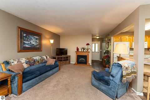 Tiny photo for 1604 E Gaylord Street, Mt Pleasant, MI 48858 (MLS # 1944953)