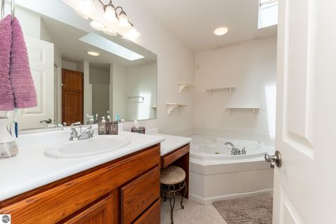 Tiny photo for 1604 E Gaylord Street, Mt Pleasant, MI 48858 (MLS # 1944953)