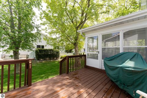 Tiny photo for 1604 E Gaylord Street, Mt Pleasant, MI 48858 (MLS # 1944953)