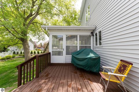 Tiny photo for 1604 E Gaylord Street, Mt Pleasant, MI 48858 (MLS # 1944953)