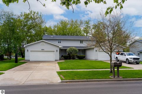Tiny photo for 1604 E Gaylord Street, Mt Pleasant, MI 48858 (MLS # 1944953)