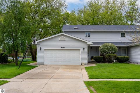 Photo of 1604 E Gaylord Street, Mt Pleasant, MI 48858 (MLS # 1944953)