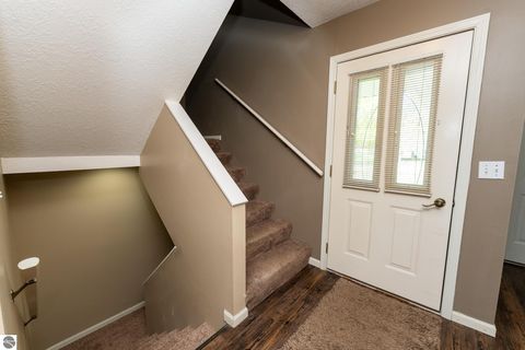 Tiny photo for 1604 E Gaylord Street, Mt Pleasant, MI 48858 (MLS # 1944953)
