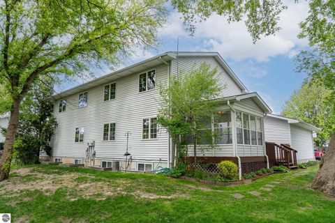 Tiny photo for 1604 E Gaylord Street, Mt Pleasant, MI 48858 (MLS # 1944953)