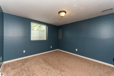 Tiny photo for 1604 E Gaylord Street, Mt Pleasant, MI 48858 (MLS # 1944953)