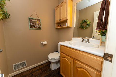 Tiny photo for 1604 E Gaylord Street, Mt Pleasant, MI 48858 (MLS # 1944953)