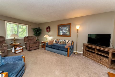 Tiny photo for 1604 E Gaylord Street, Mt Pleasant, MI 48858 (MLS # 1944953)