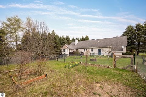 Tiny photo for 904 Bertina Lane, Traverse City, MI 49696 (MLS # 1944343)