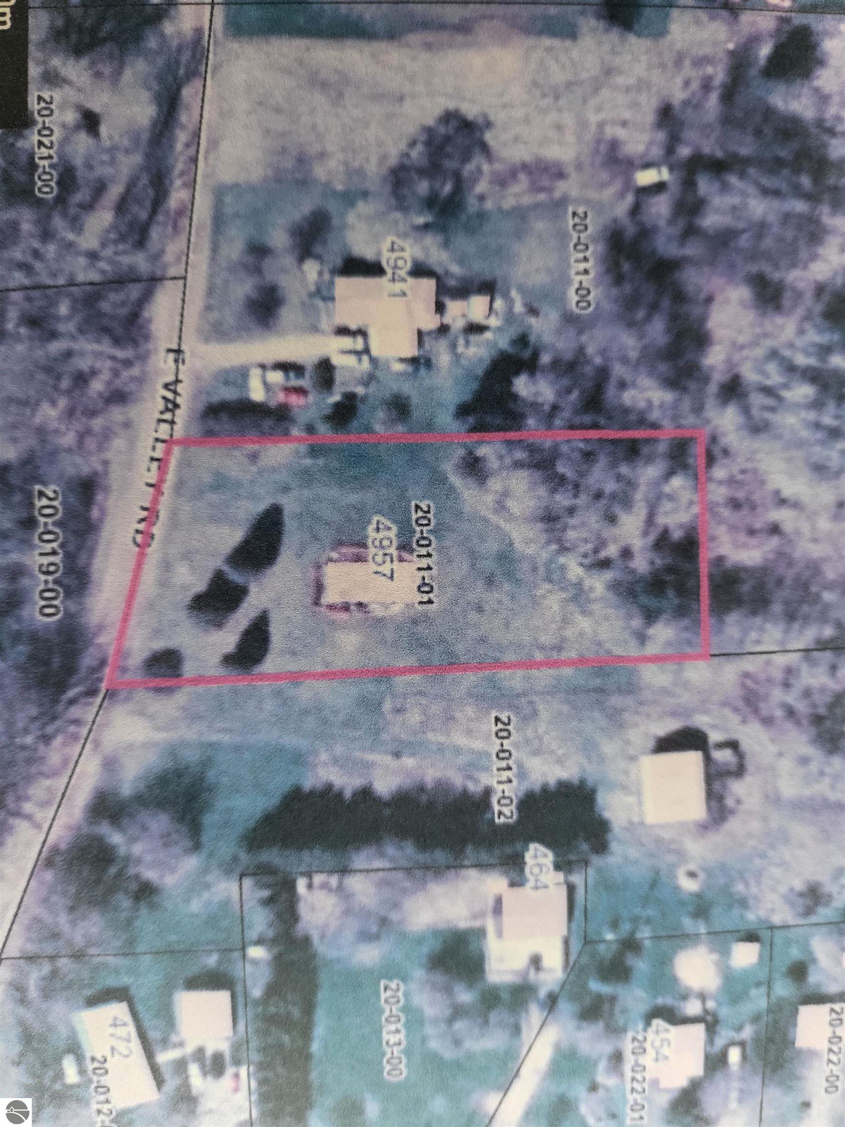 Photo 1 of 7 — 4957 E Valley Road, Mt Pleasant, MI 48858