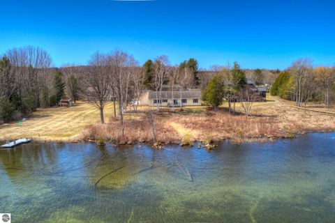 Photo of 533 S Lake Shore Drive, Lake Leelanau, MI 49653 (MLS # 1943896)