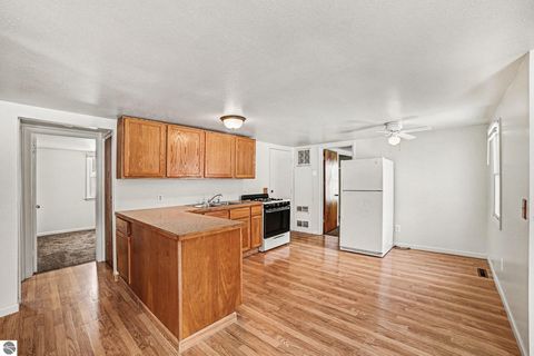 Tiny photo for 2162 3rd Street, Mt Pleasant, MI 48858 (MLS # 1941902)