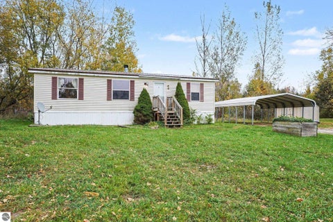 Photo of 5176 N State Road, Alma, MI 48801 (MLS # 1951672)