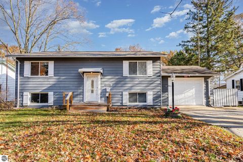 Tiny photo for 1029 Taylor Street, Mt Pleasant, MI 48858 (MLS # 1940766)