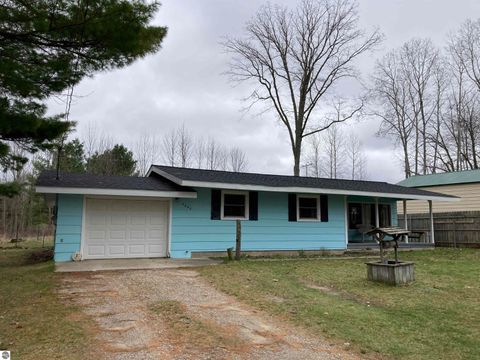 Photo of 5240 Sumac Trail, Lupton, MI 48635 (MLS # 1944273)