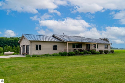 Tiny photo for 4597 W Baseline Road, Mt Pleasant, MI 48858 (MLS # 1946430)