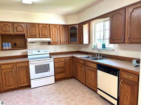 Tiny photo for 1511 Eastpointe Drive, Mt Pleasant, MI 48858 (MLS # 1944052)