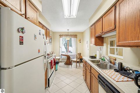 Tiny photo for 340 Applewood Lane, Mt Pleasant, MI 48858 (MLS # 1942088)