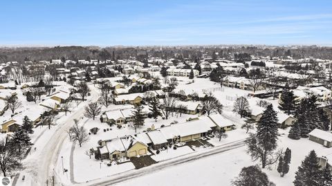 Tiny photo for 340 Applewood Lane, Mt Pleasant, MI 48858 (MLS # 1942088)