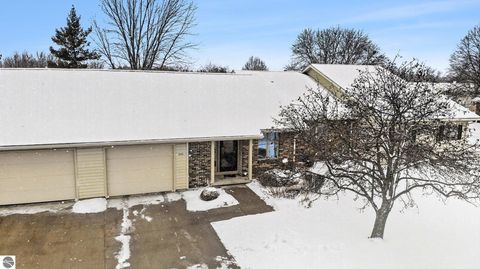 Tiny photo for 340 Applewood Lane, Mt Pleasant, MI 48858 (MLS # 1942088)